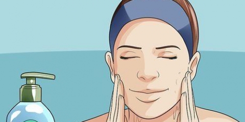 Sbarazzati dei brufoli in modo naturale usando il sale marino