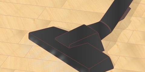 Pulizia del pavimento in parquet