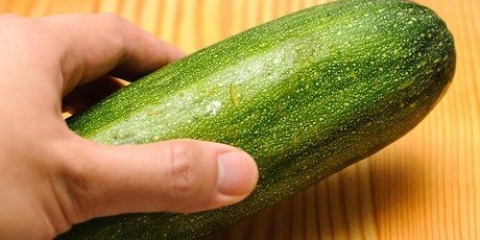 Fare la pasta di zucchine