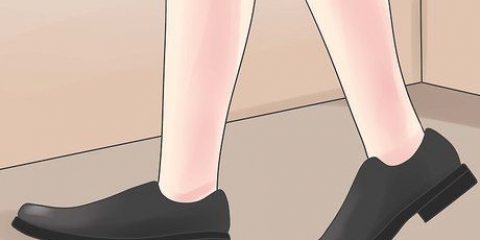 Ripara le scarpe che cigolano