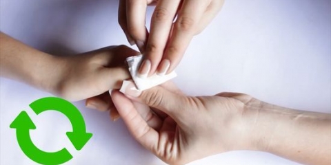 Applicazione di unghie in polvere