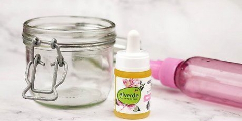 Fare l'acqua di rose