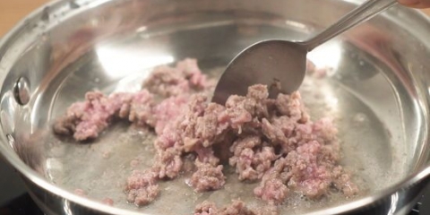Scolare la carne macinata