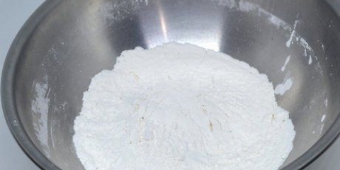Fare i biscotti di zucchero senza bicarbonato