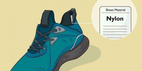 Scarpe sintetiche elastiche