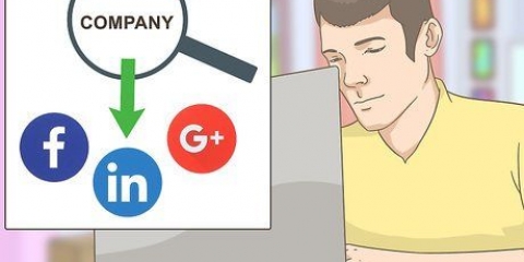 Informarsi su un posto vacante per telefono