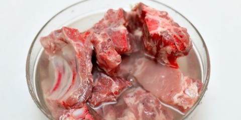 Preparare il collo di maiale