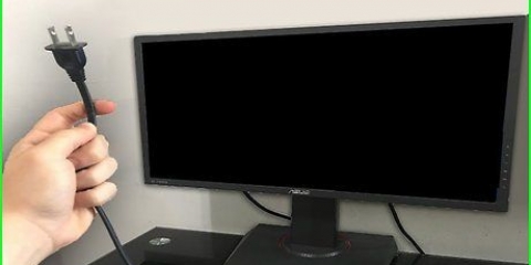 Rimuovere le impronte digitali da uno schermo tv