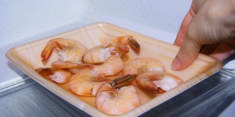 Preparare i gamberi precotti