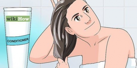 Evita che i tuoi capelli si arriccino a causa dell'umidità