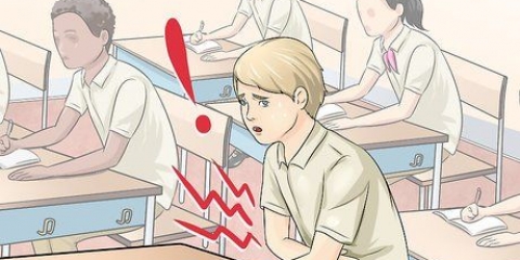 Impedire allo stomaco di emettere un rombo in classe