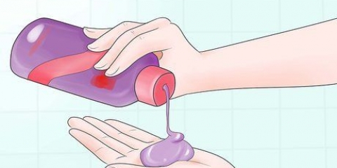 Impedisci ai capelli biondi naturali di scurirsi
