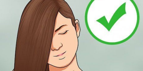Prepara delle cialde tra i capelli con un ferro da stiro
