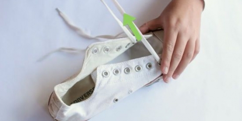 Pulizia delle converse bianche