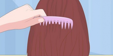 Mantieni i capelli sintetici morbidi