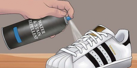 Mantenere pulite le adidas superstar bianche