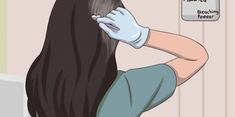 Tingere i capelli neri con kool-aid