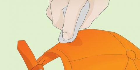 Rimuovere le macchie di sudore da un berretto