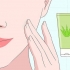 Usando il gel di aloe vera sul viso