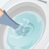 Recupera un oggetto caduto nella toilette