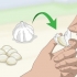 Preparare uno spray all'aglio per il giardino