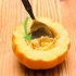 Sbucciare i semi di zucca