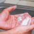 Togli la supercolla dalle mani con il sale