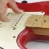 Cambiare le corde su una chitarra elettrica