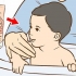 Trattare un'eruzione cutanea sul collo del tuo bambino