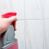 Rimuovere i residui di sapone dalle piastrelle
