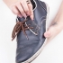 Togli le strisce nere dalle scarpe